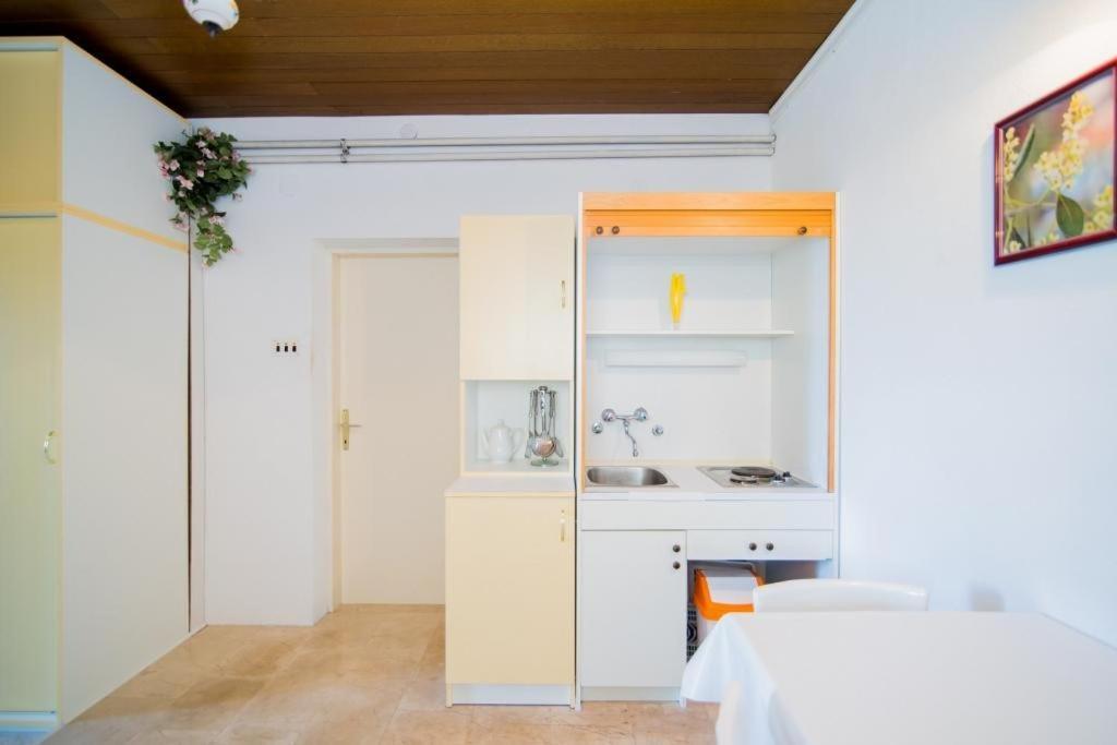 Apartments Veve Постира Номер фото